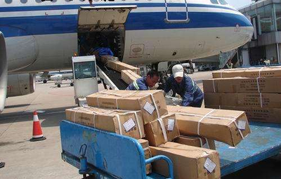 淺談國際空運(yùn)與國際空運(yùn)專線的區(qū)別 企業(yè)需看清打包服務(wù)再選擇