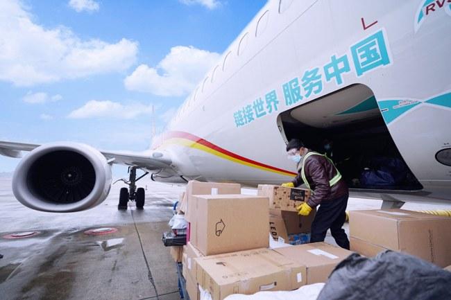 三峽機(jī)場(chǎng)物流公司創(chuàng)新推出“落地即配送”服務(wù)，提升航空貨運(yùn)便捷性